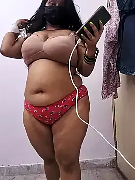 EmilyRussi – webcam model profile photo Image 3