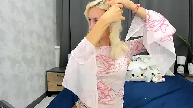 Mia--meow – webcam model profile photo Image 2