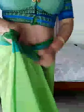 Scarlett – webcam model profile photo Image 11