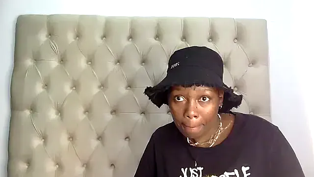 Enyeld_ruru – webcam model profile photo Image 11