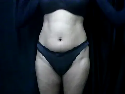 NATINATU252525 – webcam model profile photo Image 2