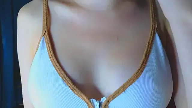 AlisonColemans – webcam model profile photo Image 9