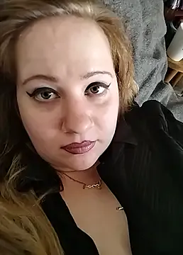 roouse – webcam model profile photo Image 12