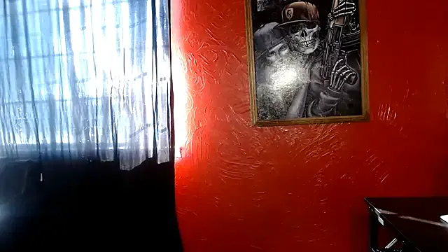 roouse – webcam model profile photo Image 17