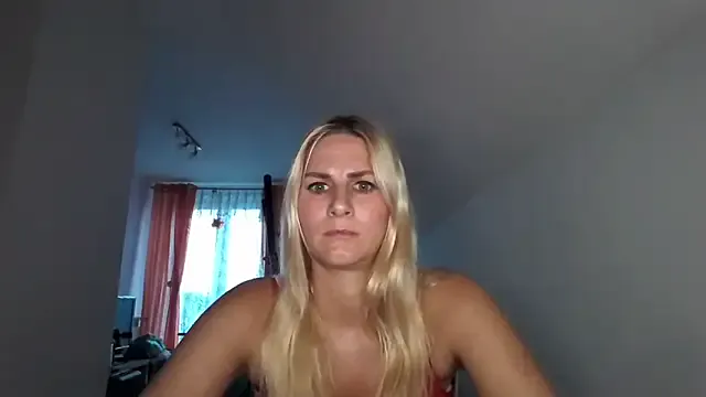 Yui-Ch – webcam model profile photo Image 8