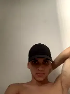 Yui-Ch – webcam model profile photo Image 11