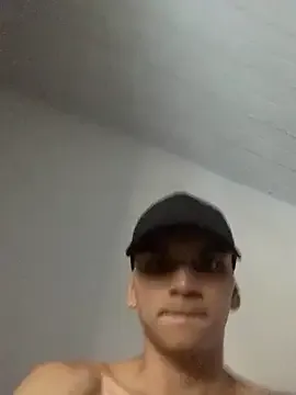 Yui-Ch – webcam model profile photo Image 12