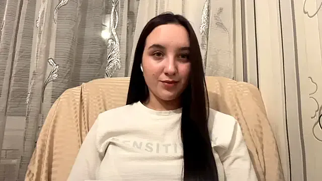 roouse – webcam model profile photo Image 9