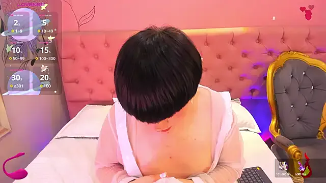 seraphine23 – webcam model profile photo Image 9