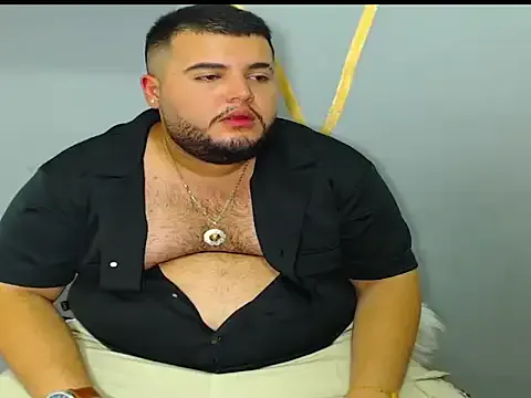 roouse – webcam model profile photo Image 3