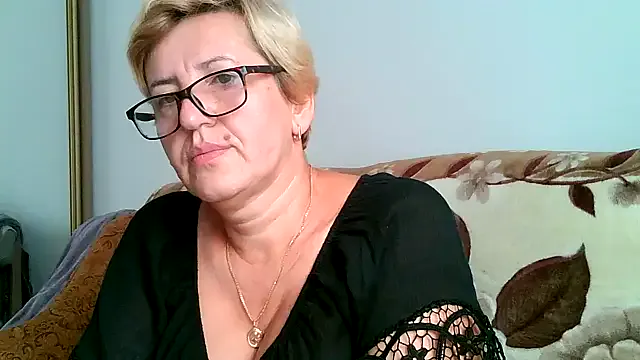 AmmelieBaste – webcam model profile photo Image 11