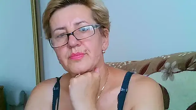 AmmelieBaste – webcam model profile photo Image 2