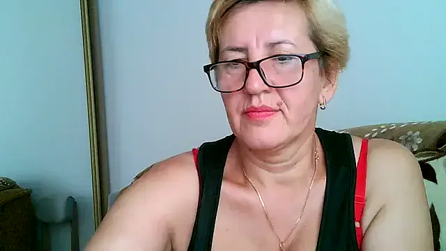 AmmelieBaste – webcam model profile photo Image 8