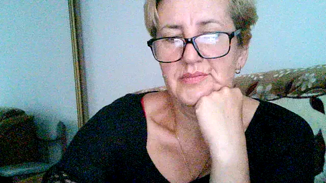 AmmelieBaste – webcam model profile photo Image 9