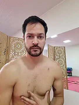 zui_lu – webcam model profile photo Image 4