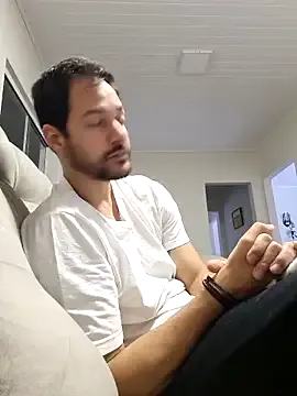 zui_lu – webcam model profile photo Image 5