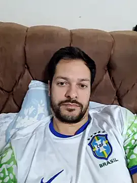 zui_lu – webcam model profile photo Image 6