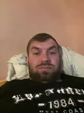 LT-333 – webcam model profile photo Image 10