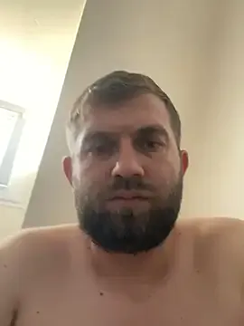 LT-333 – webcam model profile photo Image 12