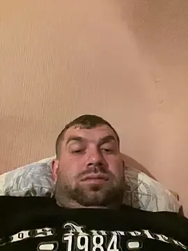 LT-333 – webcam model profile photo Image 16