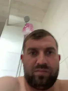 LT-333 – webcam model profile photo Image 19