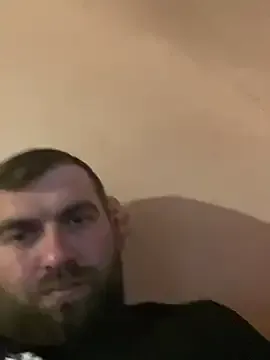 LT-333 – webcam model profile photo Image 4