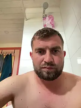 LT-333 – webcam model profile photo Image 8