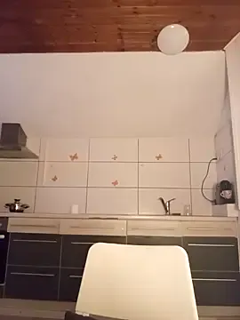 roouse – webcam model profile photo Image 15