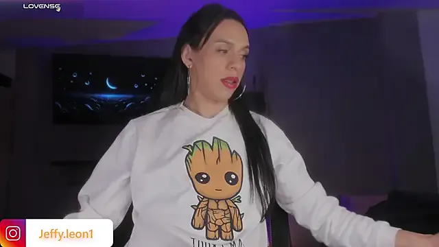 lavetax1 – webcam model profile photo Image 3