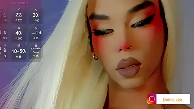  – webcam model profile photo Image 8