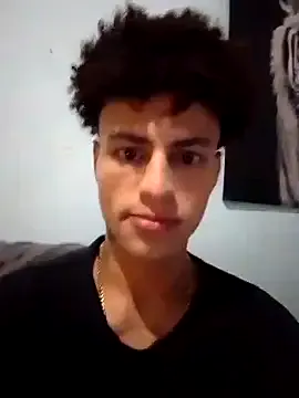 zui_lu – webcam model profile photo Image 12