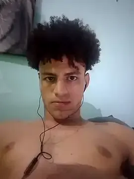 zui_lu – webcam model profile photo Image 5