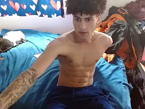 zui_lu – webcam model profile photo Image 7