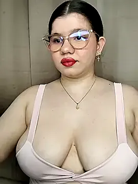 Nonchan_ – webcam model profile photo Image 13