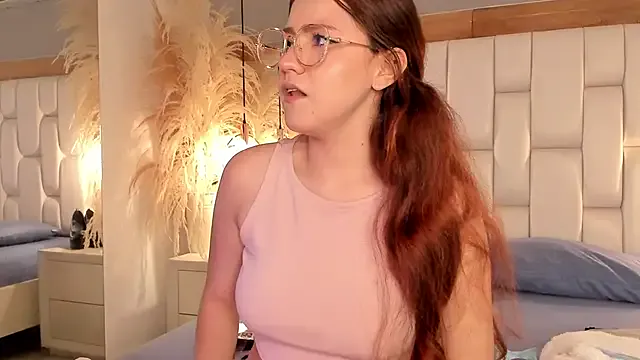 oxo_yuna_oxo – webcam model profile photo Image 18