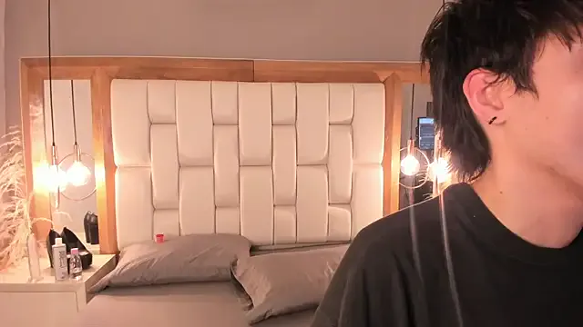 oxo_yuna_oxo – webcam model profile photo Image 4