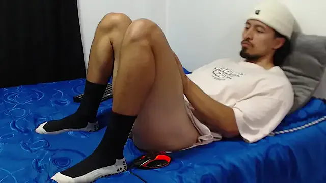 _Alicee_1 – webcam model profile photo Image 10