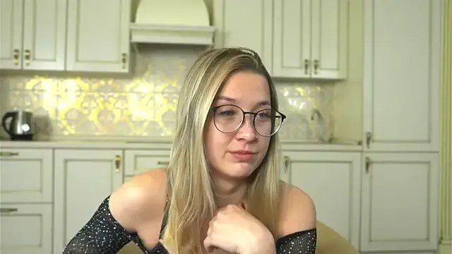 Scripted_Dreams – webcam model profile photo Image 14