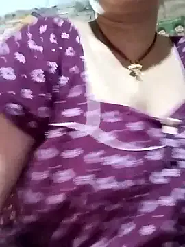 Darling8008 cam model