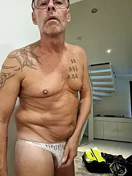 Pink-Pussy-Russian-Girl – webcam model profile photo Image 12