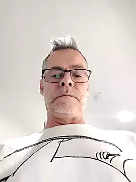 Pink-Pussy-Russian-Girl – webcam model profile photo Image 3