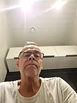 Pink-Pussy-Russian-Girl – webcam model profile photo Image 7