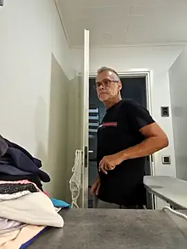 Pink-Pussy-Russian-Girl – webcam model profile photo Image 9