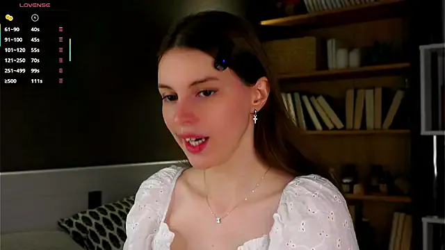 Elie – webcam model profile photo Image 8