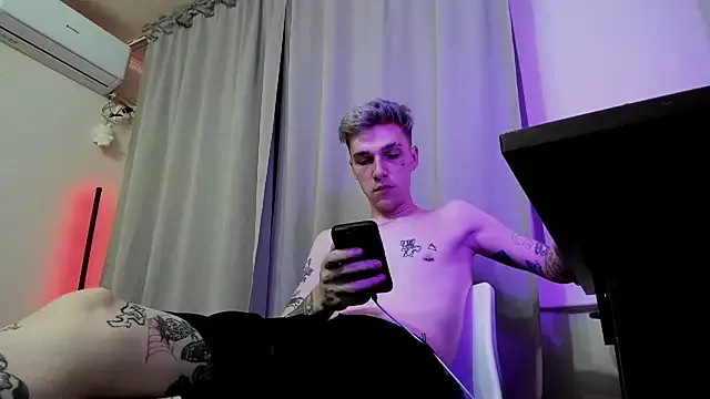 blessed-cock cam model Image 1