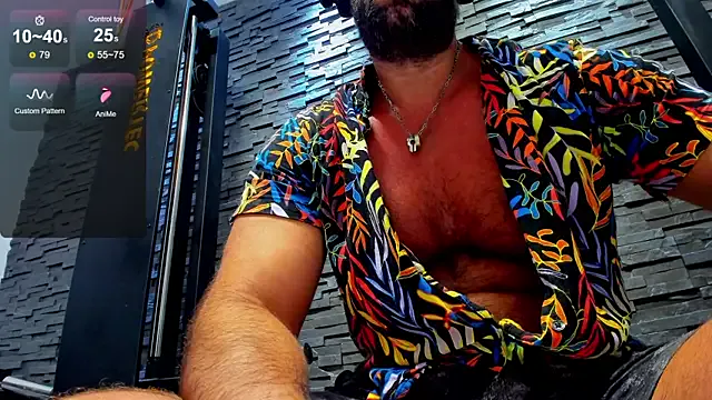 roouse – webcam model profile photo Image 2