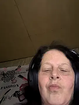 NANA_7 – webcam model profile photo Image 2