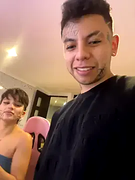 roouse – webcam model profile photo Image 19