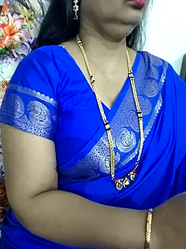 _Alicee_1 – webcam model profile photo Image 12