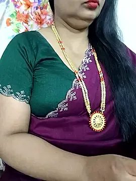 _Alicee_1 – webcam model profile photo Image 17